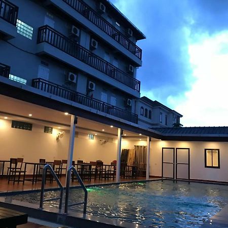 Jasmine Vangvieng Hotel Vang Vieng Buitenkant foto