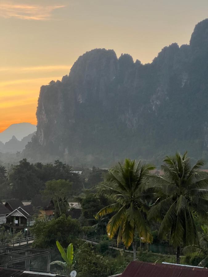 Jasmine Vangvieng Hotel Vang Vieng Buitenkant foto
