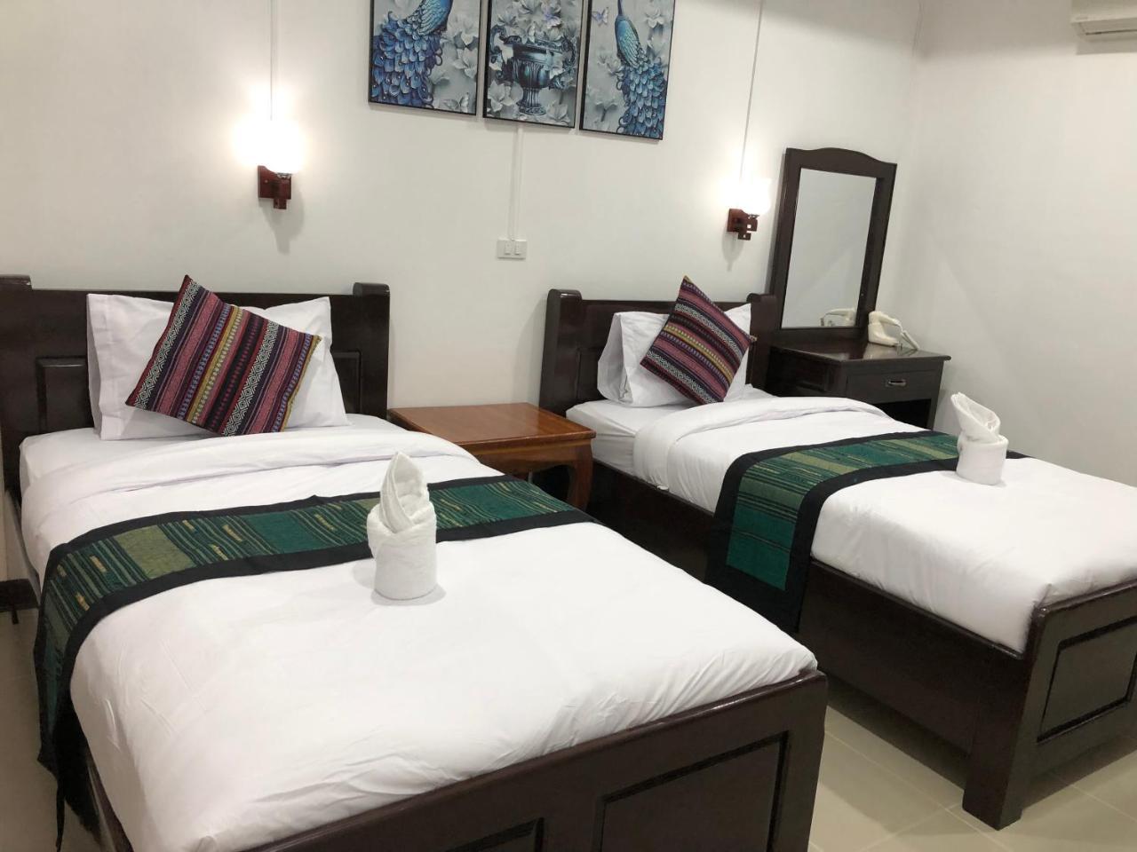 Jasmine Vangvieng Hotel Vang Vieng Buitenkant foto