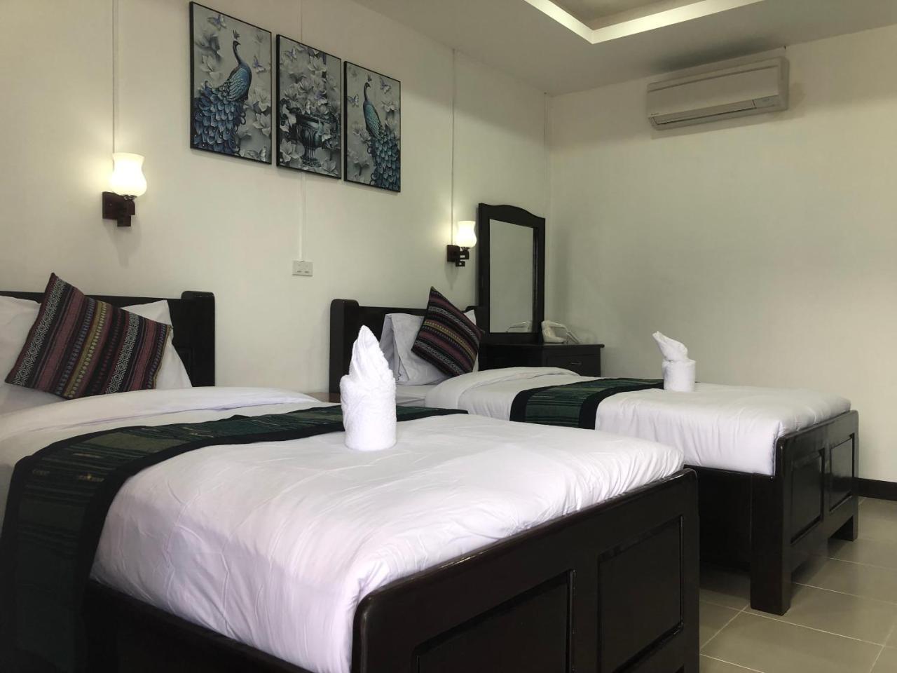 Jasmine Vangvieng Hotel Vang Vieng Buitenkant foto